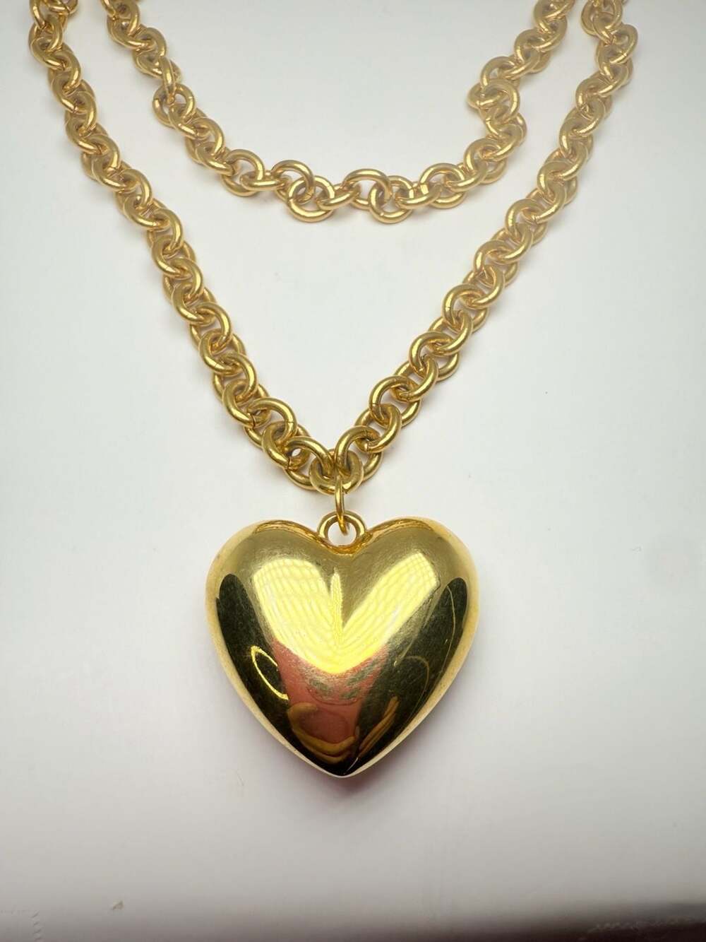 1993 Avon Draped Chains Gold Heart Necklace